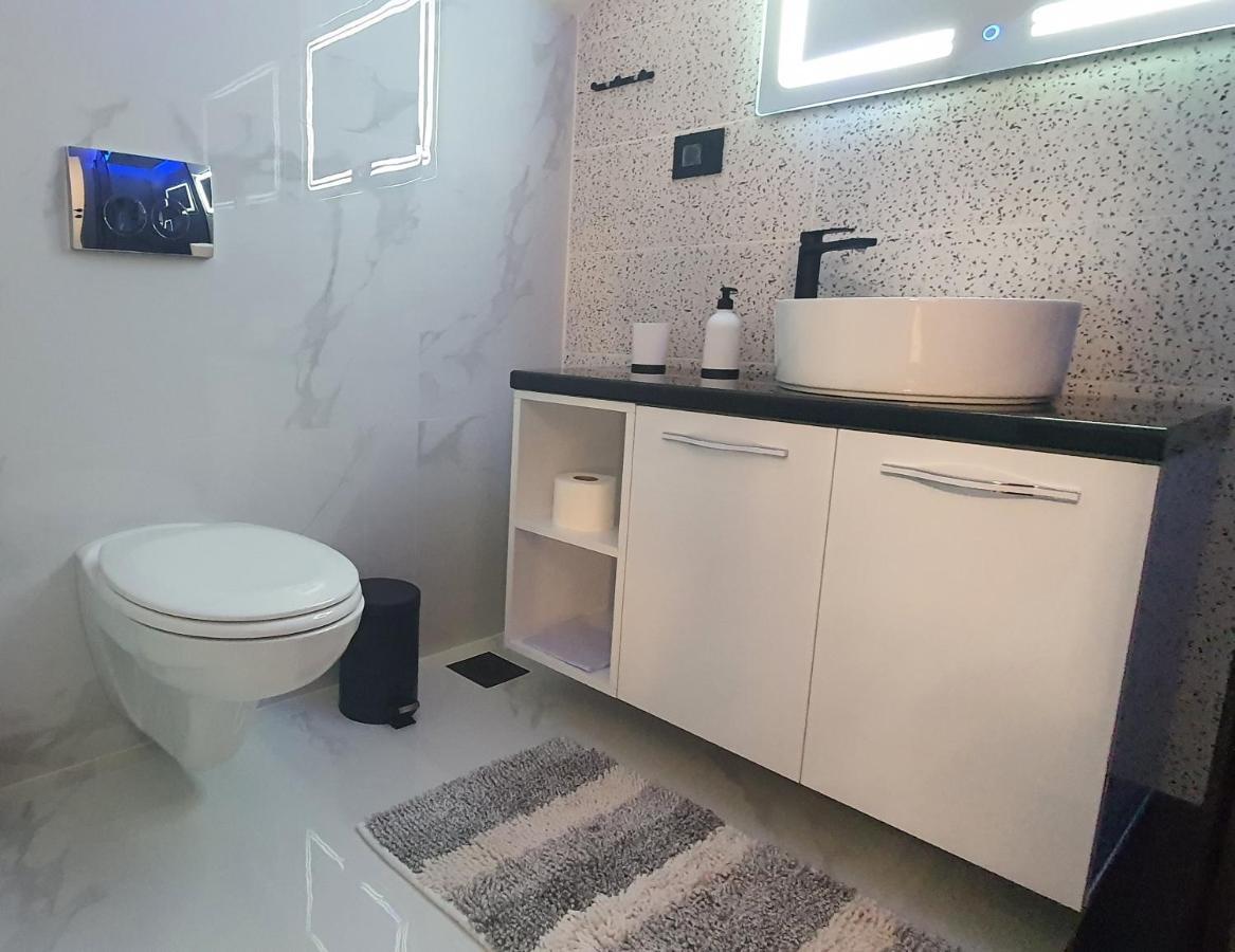 Pansion Eden Hotel Ni Kültér fotó