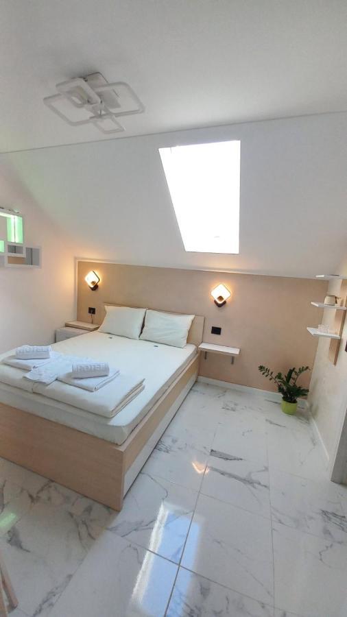Pansion Eden Hotel Ni Kültér fotó