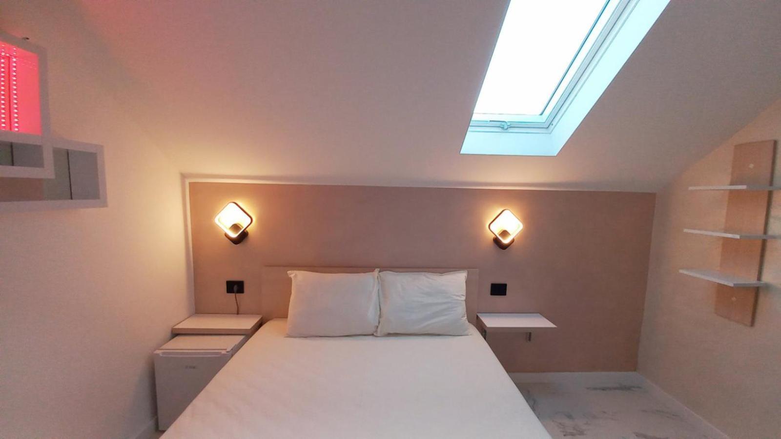 Pansion Eden Hotel Ni Szoba fotó